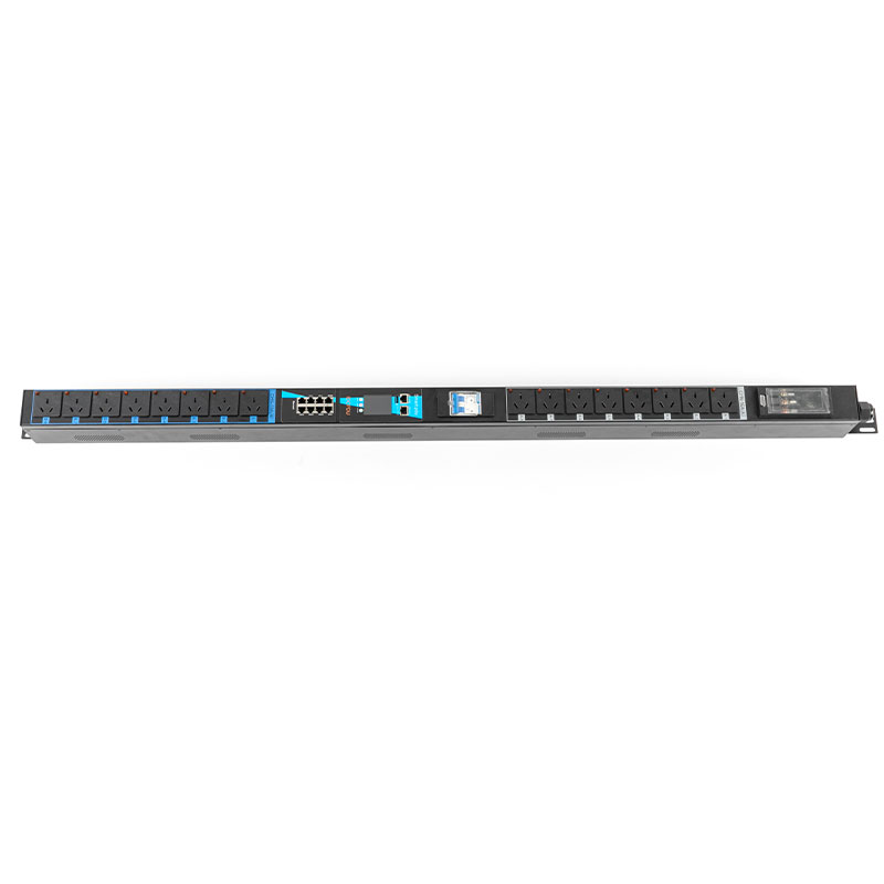 Vzduchový jistič 16-výstupový vertikální snímač TCP/IP eco Smart Rack Pdu